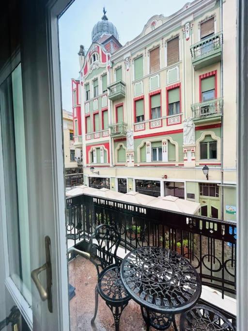 Appartement Hidden Gem In The Old Town à Timişoara Extérieur photo